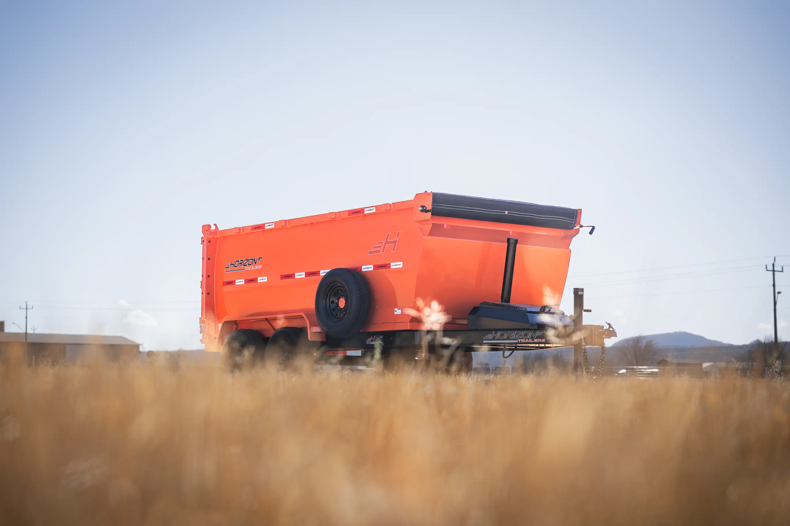 horizon trailers img